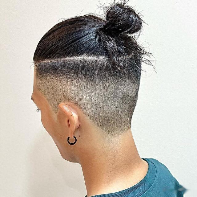 男士发型别乱剪，看看这4种，真帅气