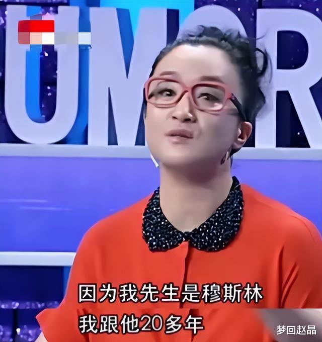陈羽凡|过气艺人窘况：县城演出、直播被嘲、猛拍烂片，脸当鞋垫子