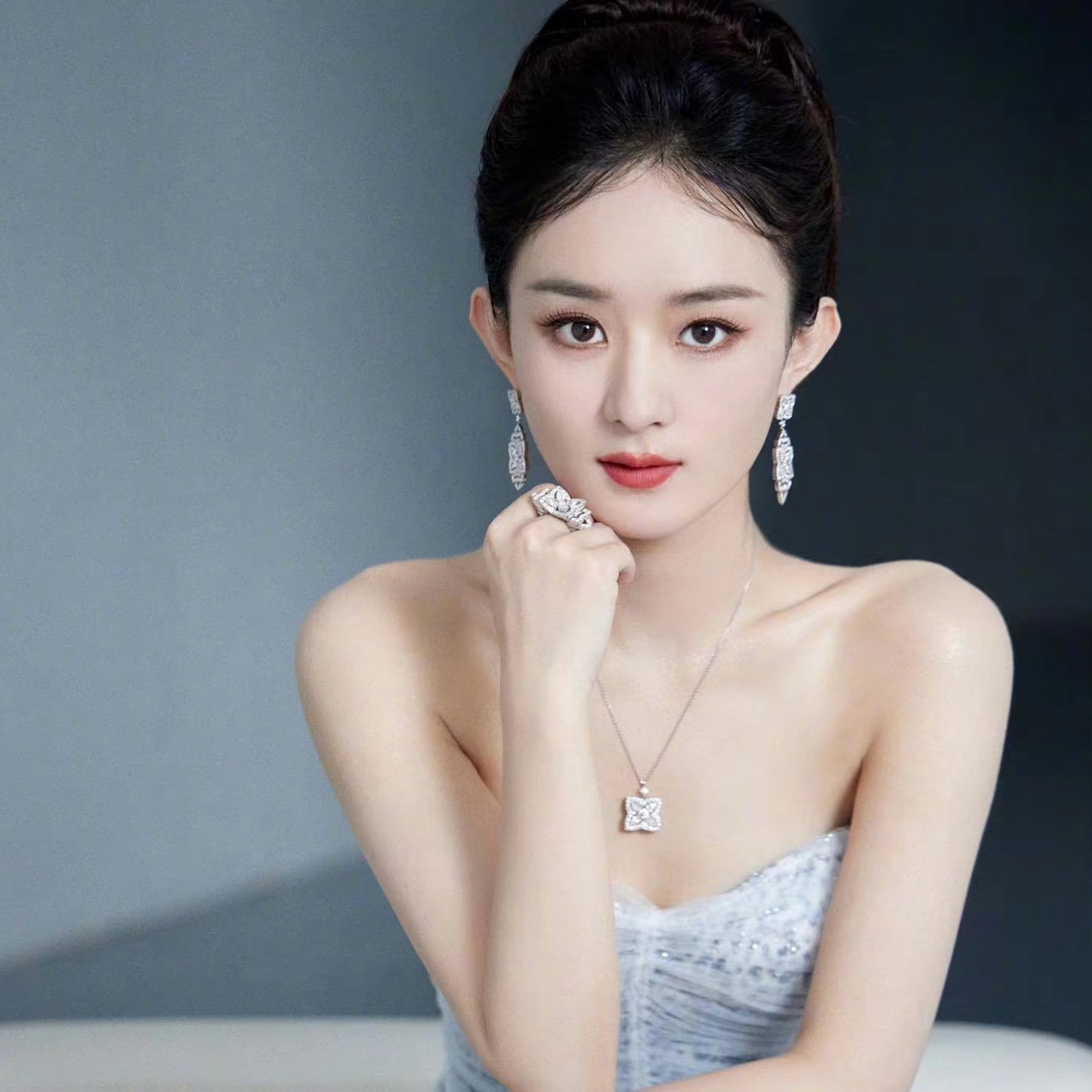 赵丽颖张碧晨合体,《期盼已久的假期》官宣,闺蜜异国之旅开启