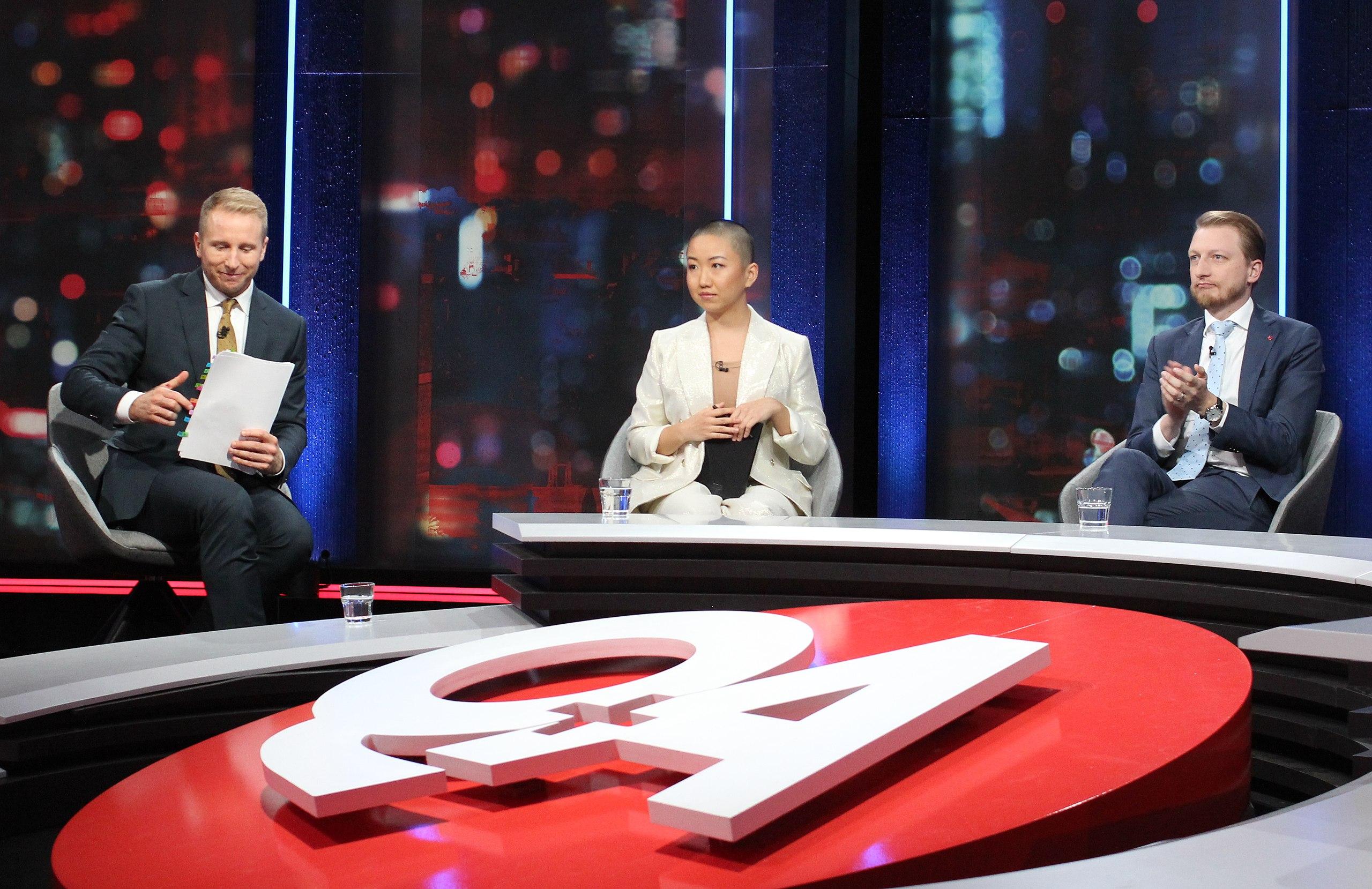 "反华妖女"许秀中:为讨好美国连父母都不放过,如今她怎样了?