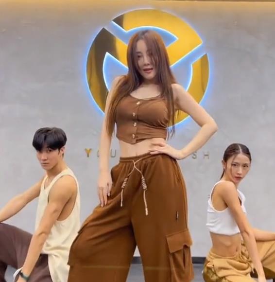 有一种“反噬”叫李小璐,红杏出墙5年后,如今报应都一一应验