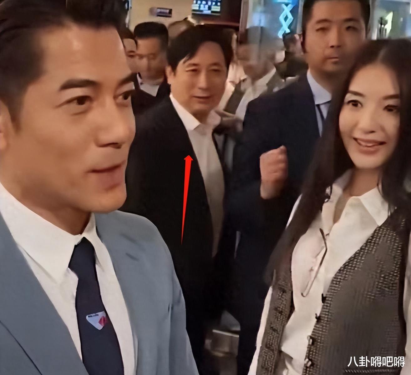 58岁郭富城赛马夺冠赢104W,方媛显局促岳父笑开花,网友:很旺夫