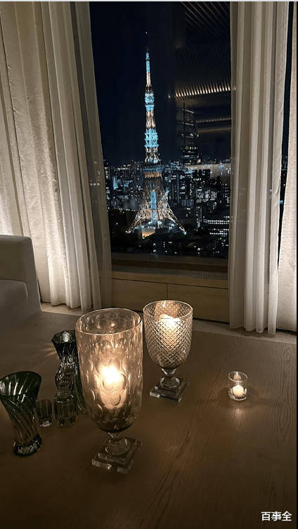 47岁李湘带女儿游日本,住高档酒店吃顶级寿司,山根肿胀鼻孔怪异