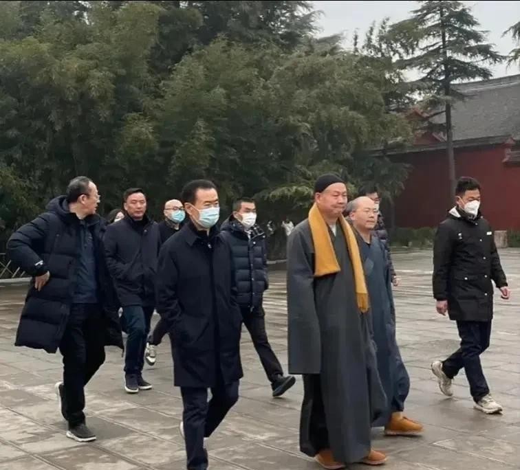 王健林|久违露面的王健林,突然引起了网友的热议