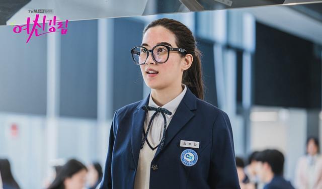 角色与本人大反差韩剧女演员!文佳煐满脸痘痘、秀智黑眼圈藏不住