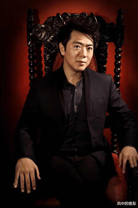 9位满清血统明星,格格关晓彤,多尔衮后裔吴京,慈禧一脉那英