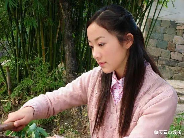 韩雪不再隐瞒,首次公开丈夫的身份,难怪韩雪会嫁给他…