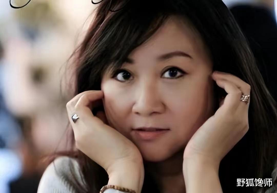 沈殿霞当年的追悼会，邓光荣公开质问郑少秋，是否对的起沈殿霞。