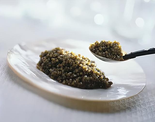 鱼子酱|俄罗斯70万一勺的鱼子酱，到了中国后，为何却变成了“白菜价”？