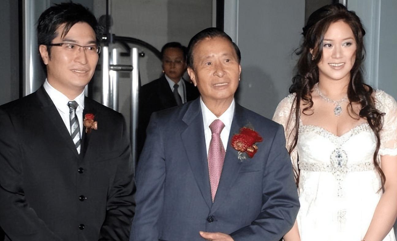 豪门|蔡天凤惨案的背后,撕开了港圈豪门,多少“荣耀”的遮羞布