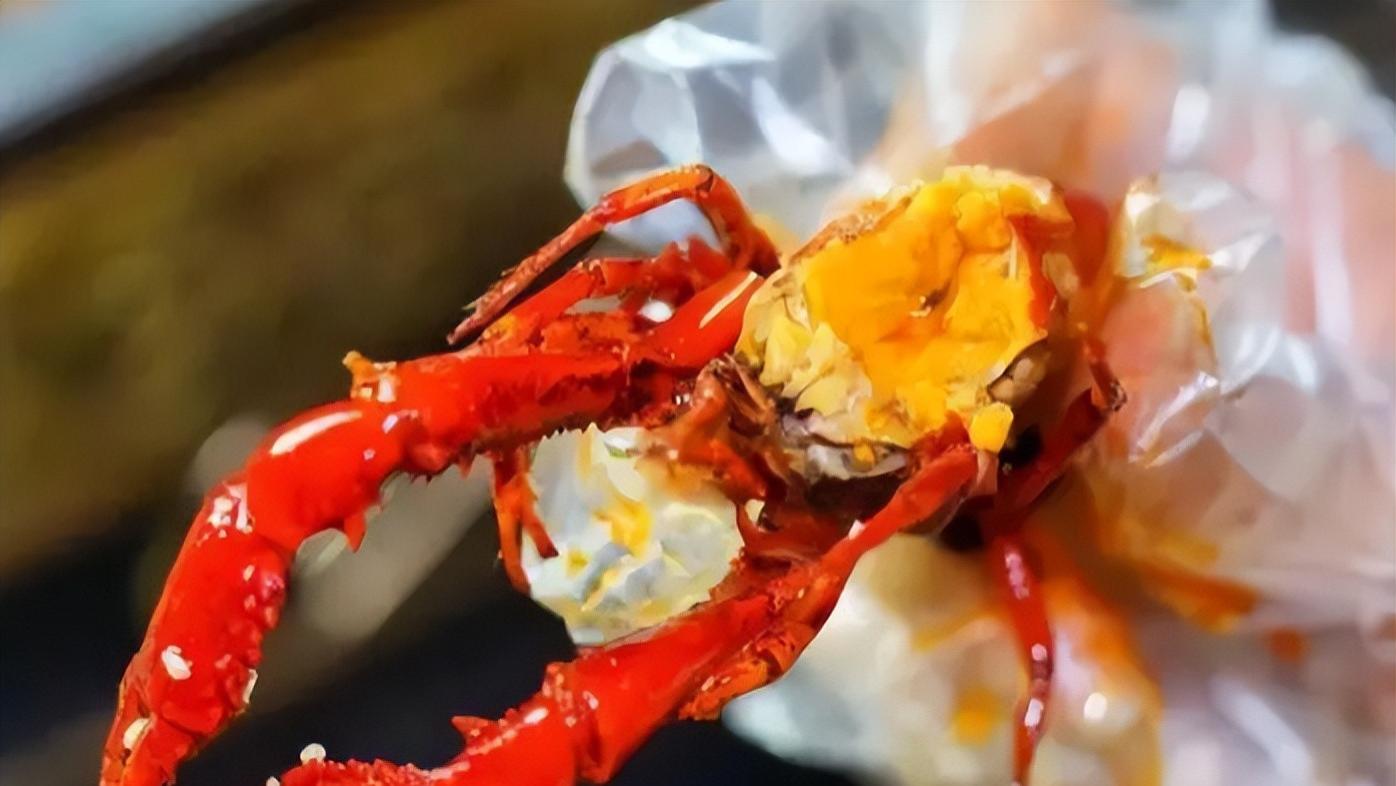 小龙虾|小龙虾的头部是“虾黄”还是“虾屎”？很多人还不懂，别再吃错了
