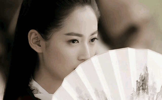 陈钰琪|跑龙套多年 被唐嫣发掘后有逆天改命 搭档众多男神陈钰琪为何不火?