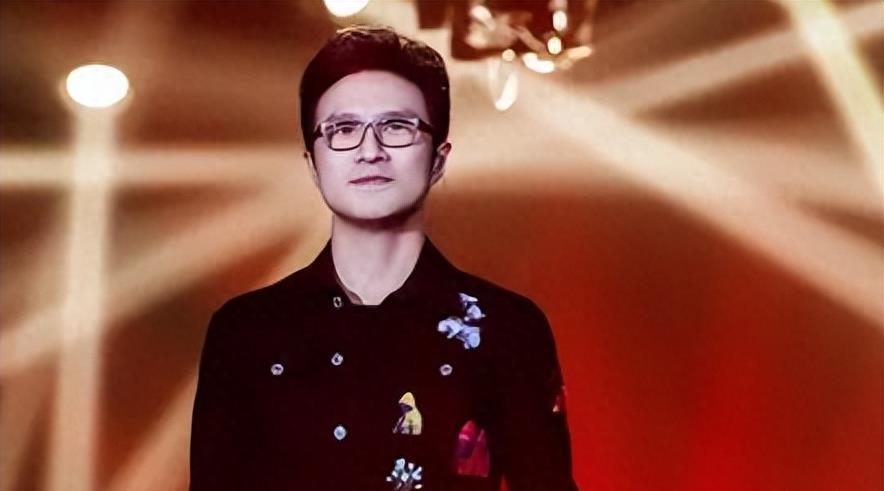 这一次，轮到汪峰“翻车”了？婚内出轨、嗜赌成瘾的他走上了不归路