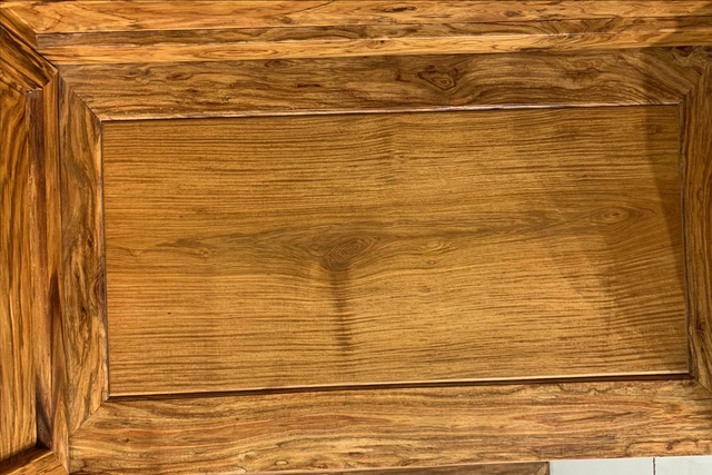 |无拼、无补,无白皮!独板黄花梨家具值得收藏