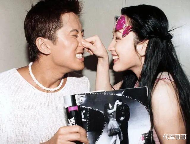 杨钰莹|52岁杨钰莹近照曝光,曾与赖文峰相恋,如今美如少女却还是孤身一人