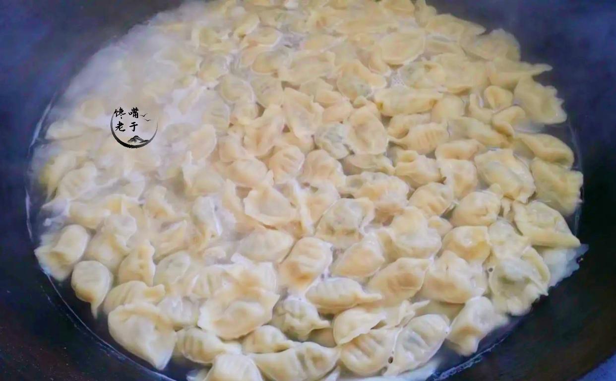 饺子|煮饺子“点水”还是“不点水”好？面案师：差别很大，建议弄明白