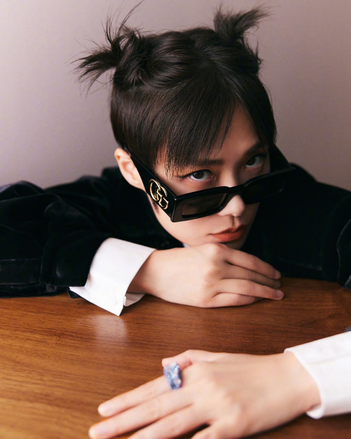 热巴一身战袍走红毯引热议！倪妮穿新中式亮相太惊艳，被大家夸超美