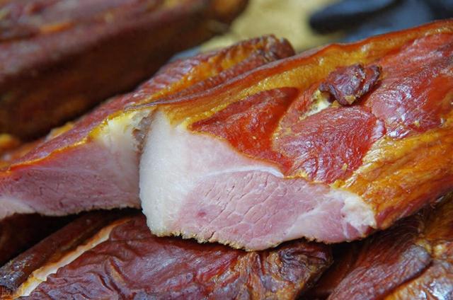 不少胃癌都是吃出来的！预防胃癌五少吃，五多吃