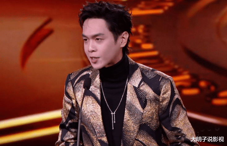 微光盛典:黄晓明闫妮站C位,张若昀唐艺昕撒糖,嘉宾全开麦表演