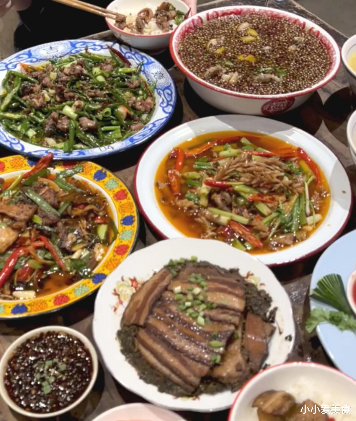 |南京小伙来重庆,在餐馆点了五道菜,结账时确认3遍不敢相信