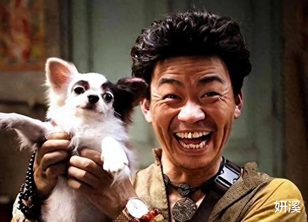 马蓉和王宝强离婚后首次合影!37岁马蓉新染一头金发像大学生