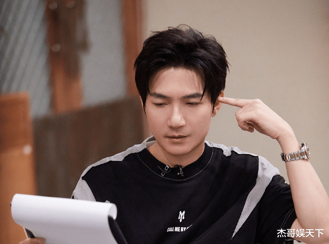 央视的“撑腰”，让《披哥》彻底被打脸