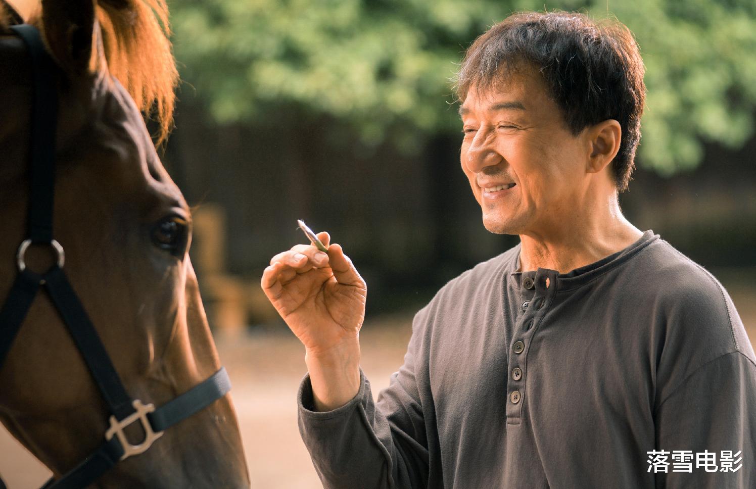 成龙|成龙究竟有多缺钱?《龙马精神》: 无病呻吟圈钱之作,恶心!