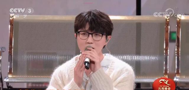周深|央视元宵节晚会,周深毛不易强强联手,神仙合唱,再创收视新高!
