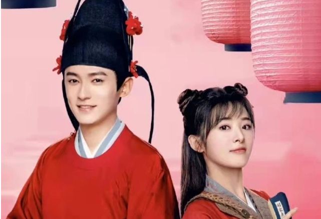 张含韵|张含韵佟梦实一起逛超市，男方表情冷淡心不在焉，与张含韵零交流