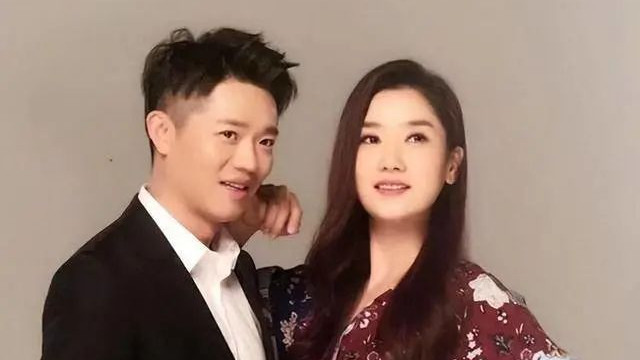 24年后，再看凤凰传奇曾毅玲花的境遇，才明白55分账的重要性