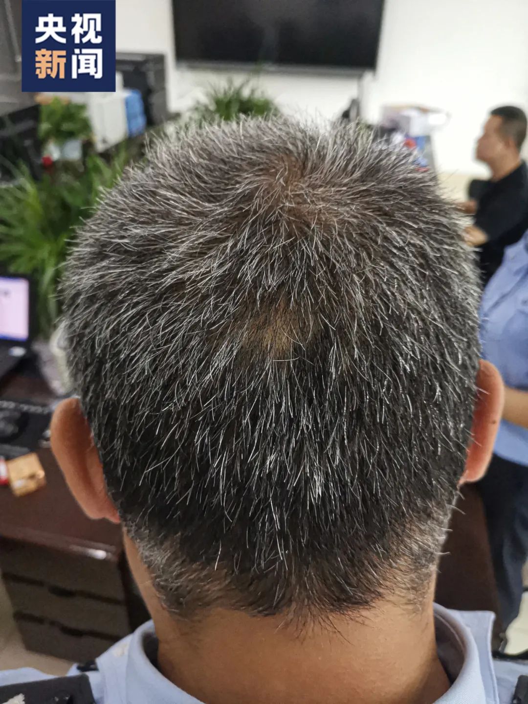 安欣|一夜白头？《狂飙》里安欣的白发是怎么长出来的？