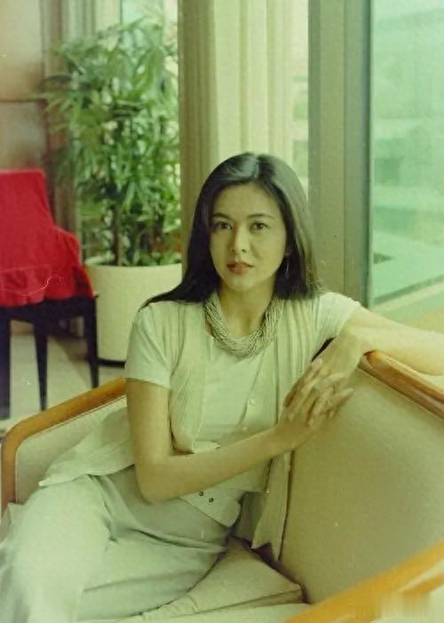 “不老女神”都是假的,从蒋勤勤到林心如,个个生图精修反差大