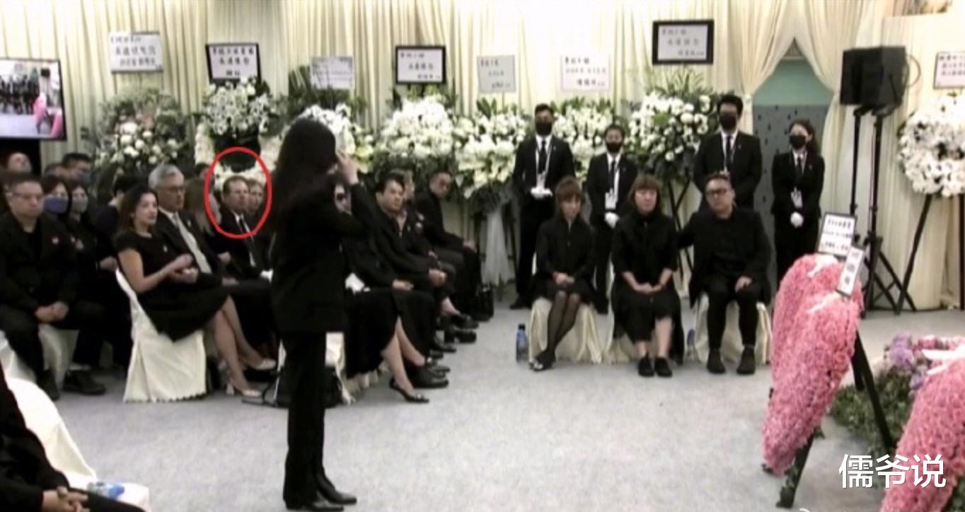 花4000万打造李玟丧礼，却在其头七穿红裤，李玟二姐是翻车了吗？