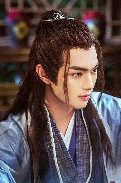 古装剧中这种鬓角,究竟是哪个老6发明的?谁的鬓角能扎到后脑勺