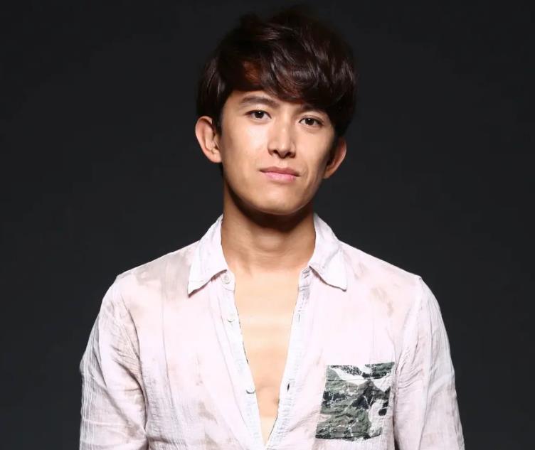 知名男星移民日本卖饺子!近照皮肤黝黑变化大,因当小三无戏可拍!