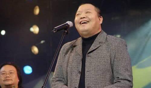 斯琴格日乐凌晨发文！自曝过得很不顺，眼神迷离，精神状况引担忧