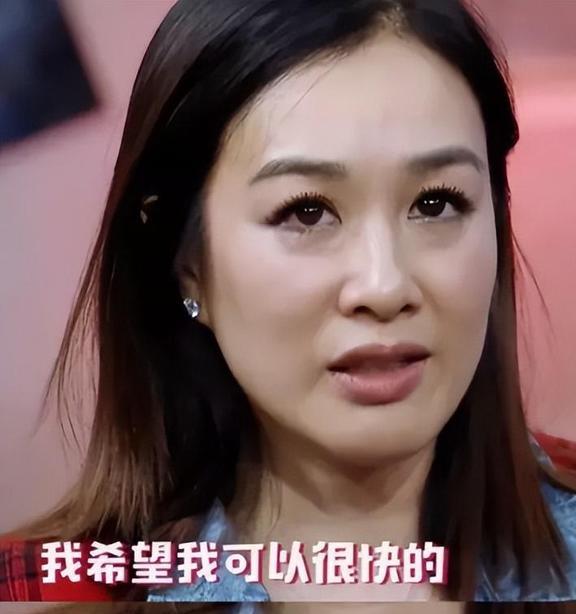 有种“整容”叫钟丽缇结婚，老公张伦硕变化不大，她却像换个人