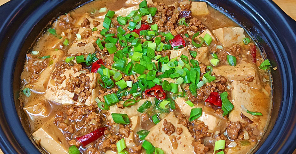 豆腐|豆腐里加蚝油放在砂锅里面炖一炖,滑嫩爽口又解馋,一定让你吃到撑