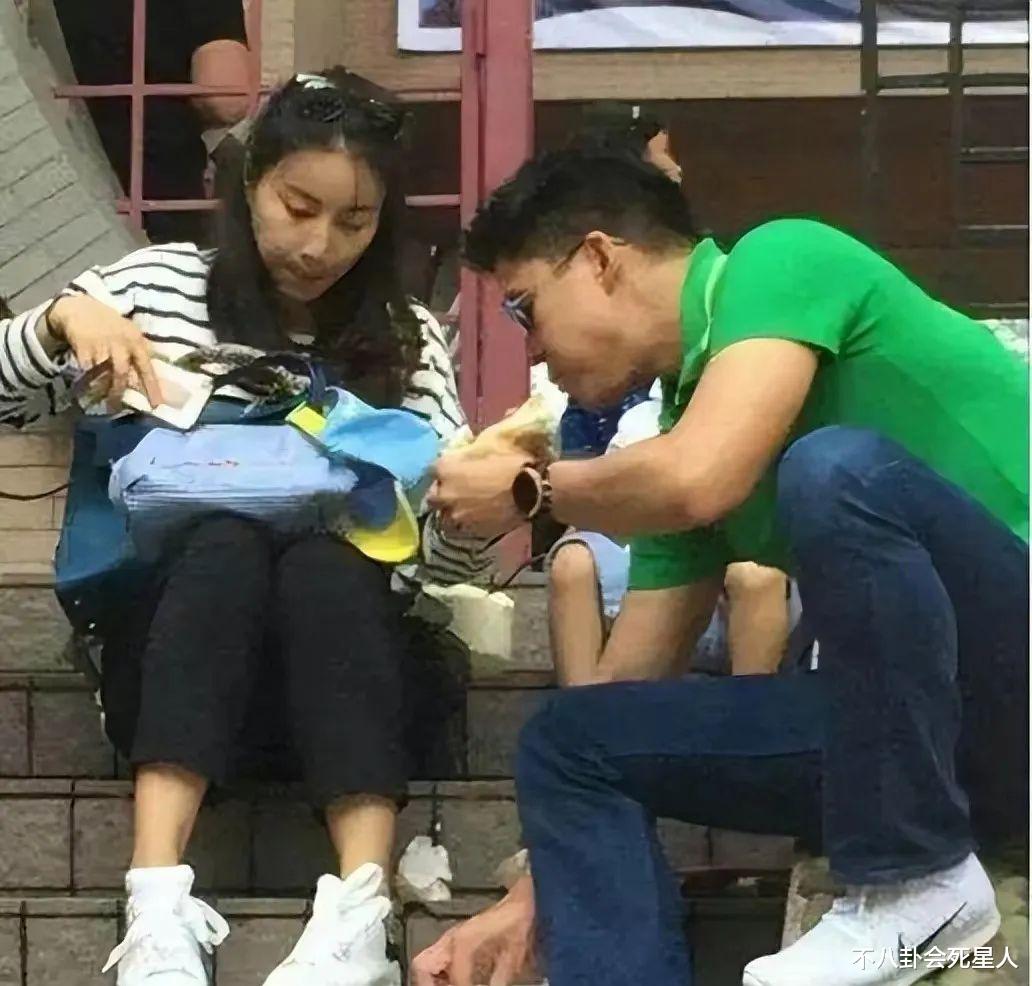 被说“土气”的郭晶晶,近照一袭黑裙很惊艳,难怪被夸“富贵相”