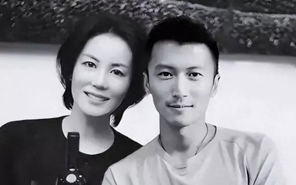 张柏芝早就被绿了?谢霆锋10年后终于公开女儿,原来王菲早已知晓