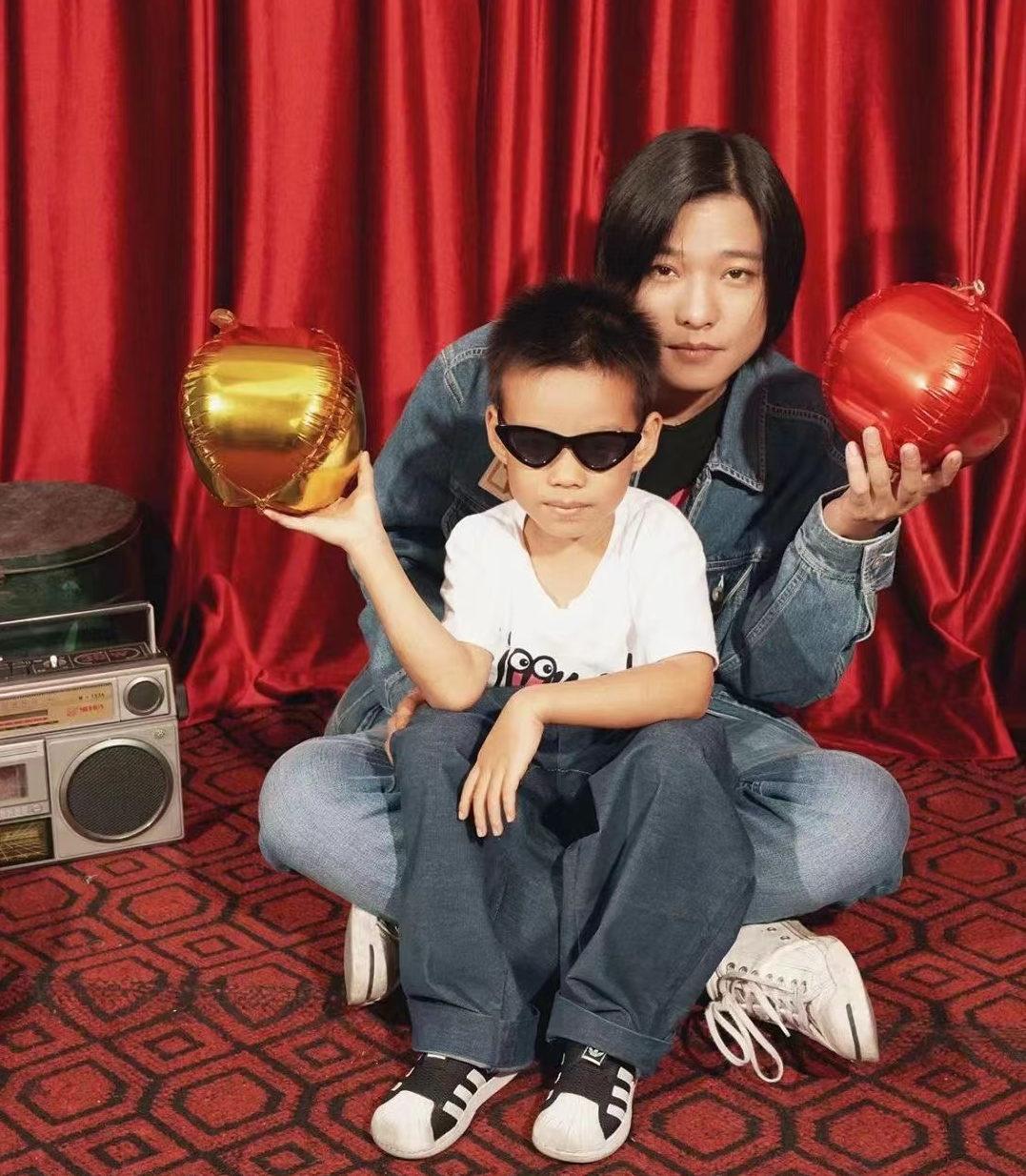 庄达菲|曝清纯小花秘恋大16岁歌手,男方长相老育有8岁小孩,知情人回应