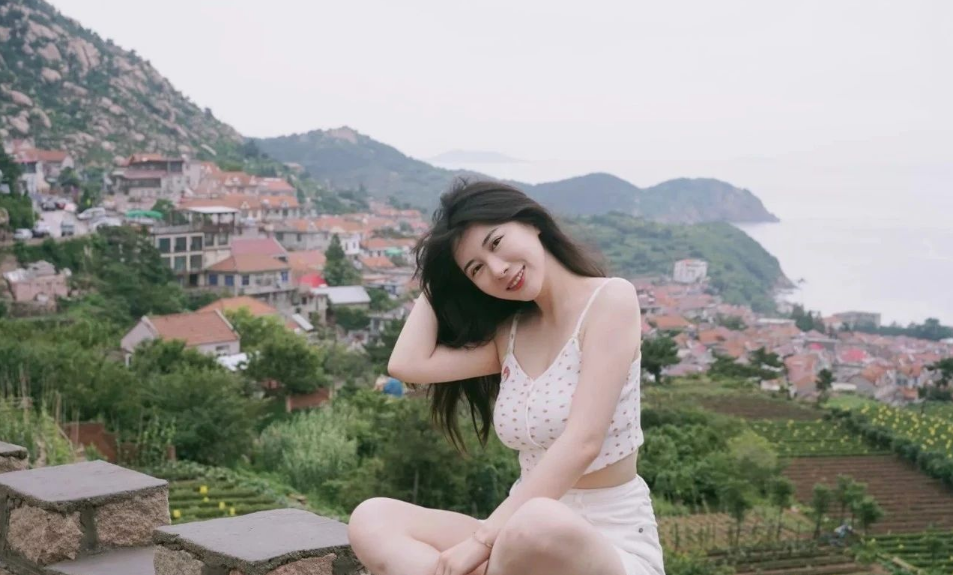 没钱回来捞米了？女主播停播许久回归：恋爱谈一个分一个没意思