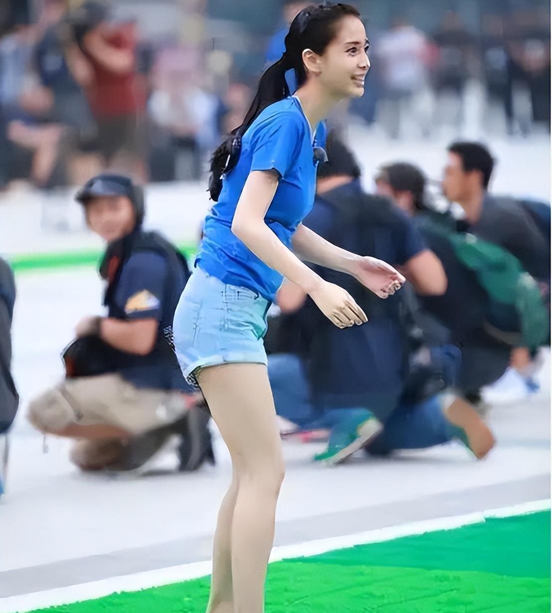 盘点娱乐圈那些“包装”出来的“完美女神”,真实身材一言难尽!