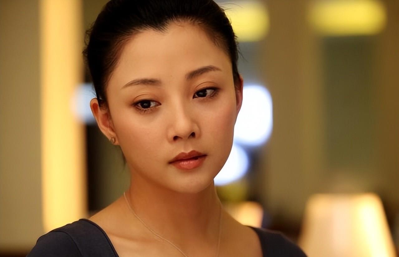 他被称“内地的向华强”，追求过李小冉，如今成了张柏芝新男友