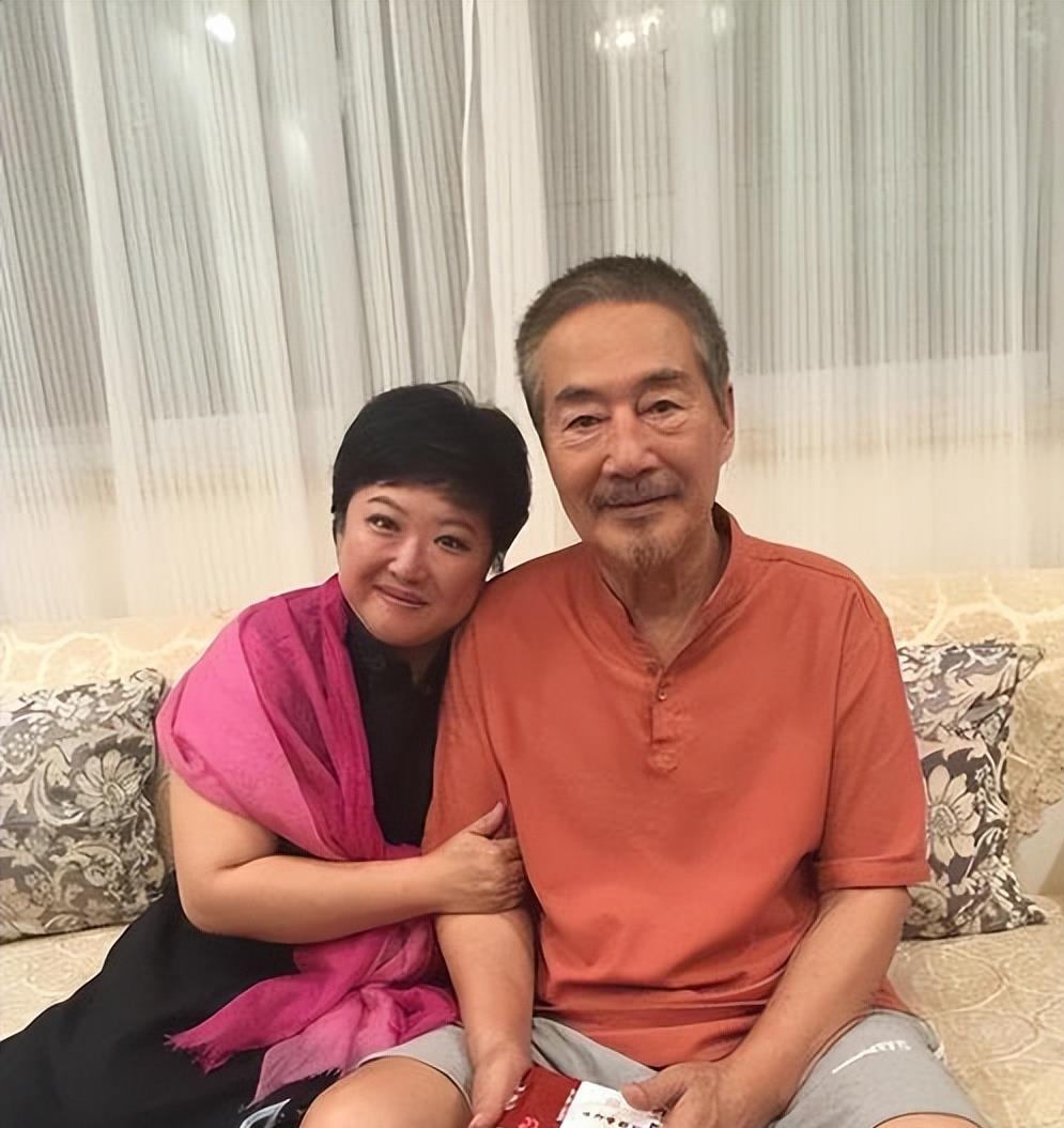 演员杜雨露养育3个儿女,葬礼仅6人参加,临终11字遗言太深刻