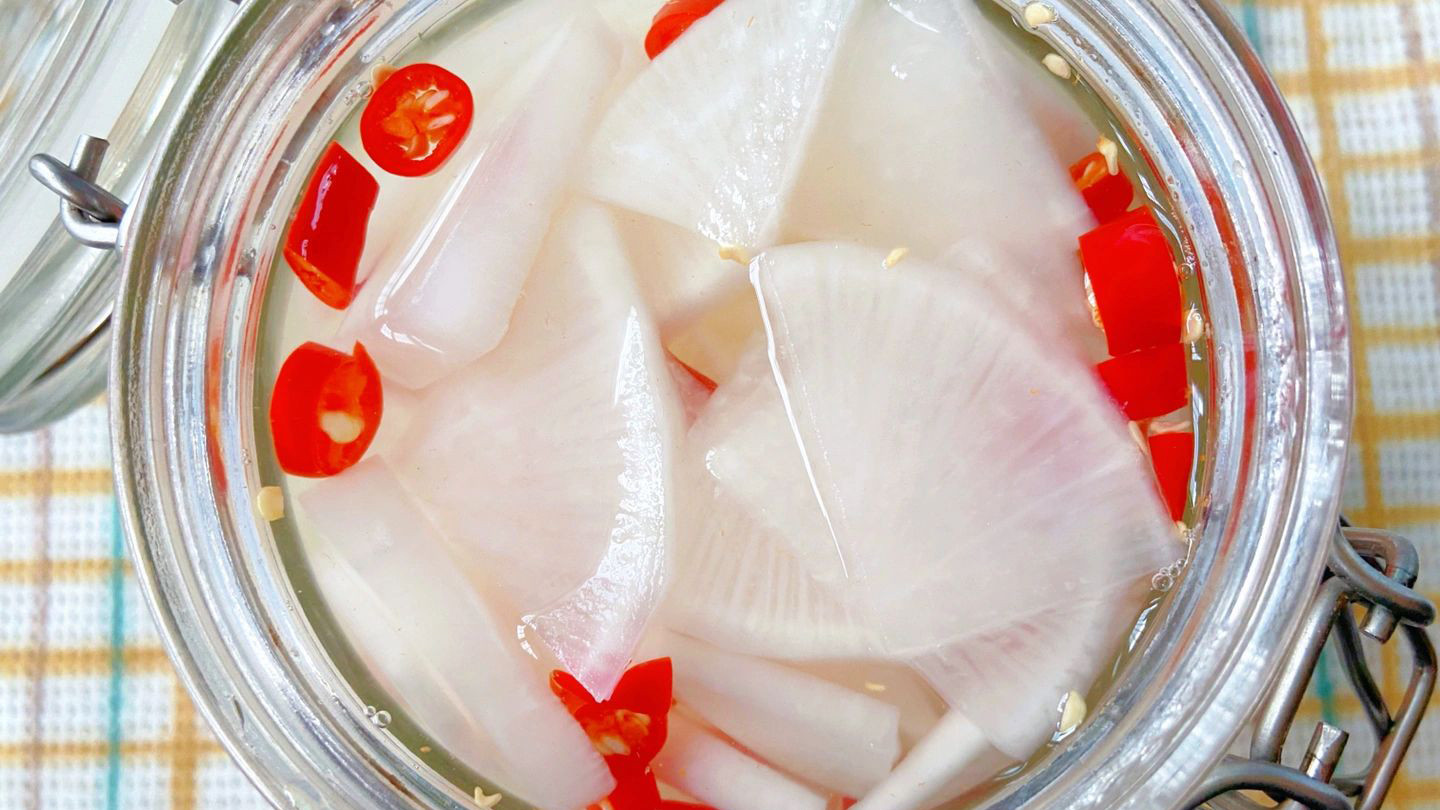 萝卜|萝卜别只炒着炖着吃了，教你一个新做法，爽脆又解腻，清爽开胃