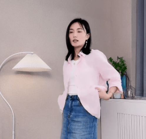 海哈金喜|海哈金喜首次直播带货遭冷场,全程卖平价衣服,为爱努力收获赞誉