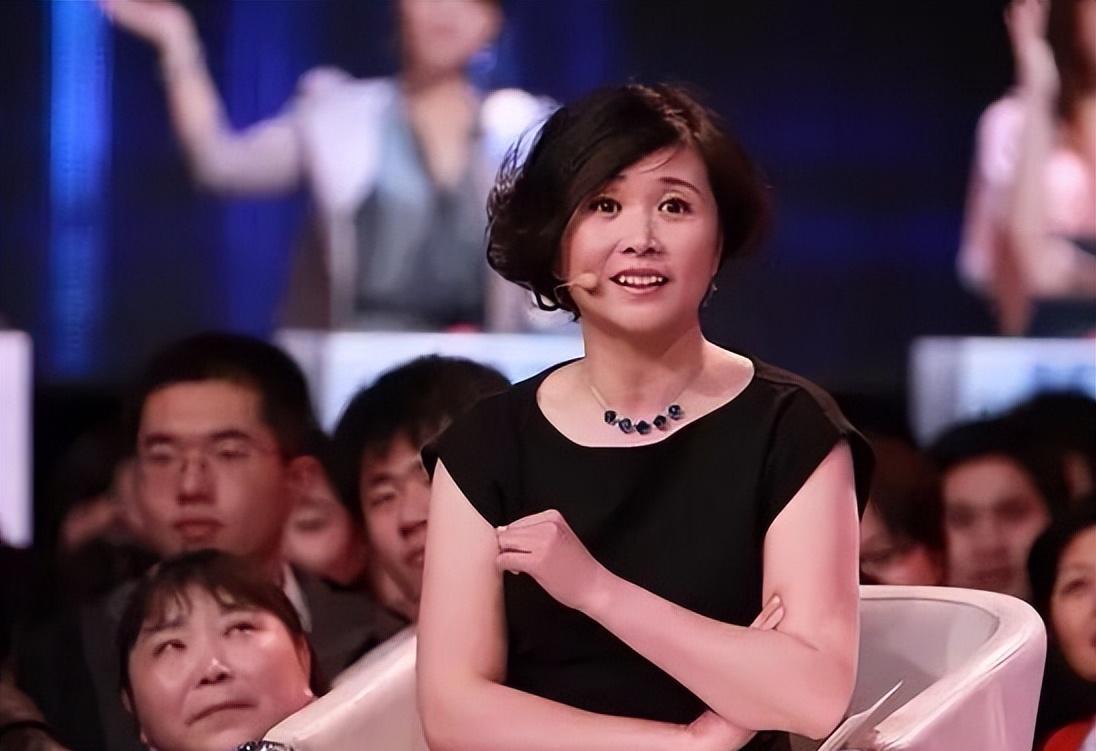 黄菡|这真的是《非诚勿扰》的黄菡吗，如今容貌苍老已经认不出