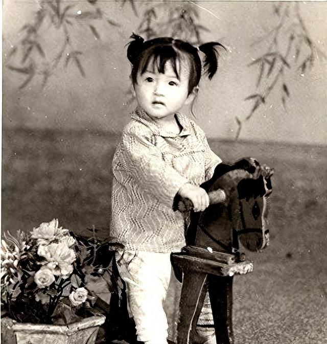 她曾7次拒绝导演潜规则，被誉为“最干净女星”，如今靠实力走红