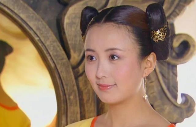 连衣裙 黑化不靠眼妆，靠“眼技”，盘点教科书级别的黑化